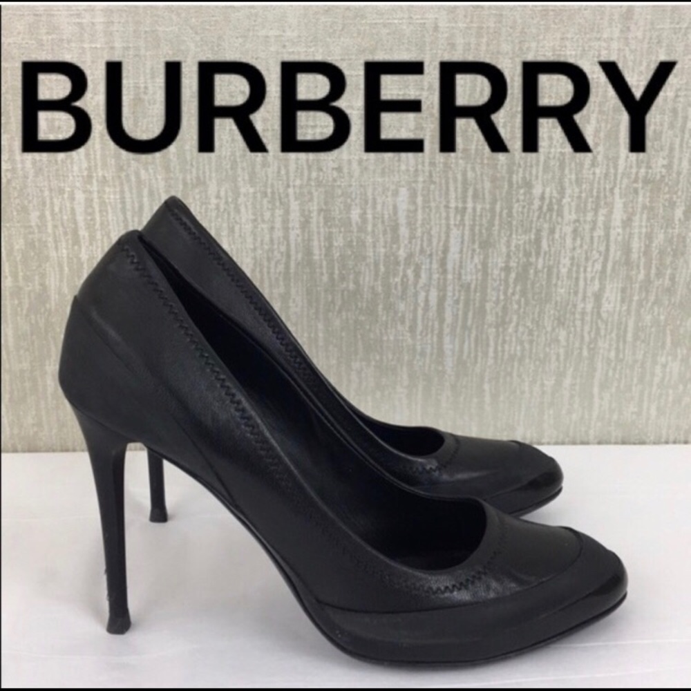 BURBERRY BLACK HEELS 💯authentic